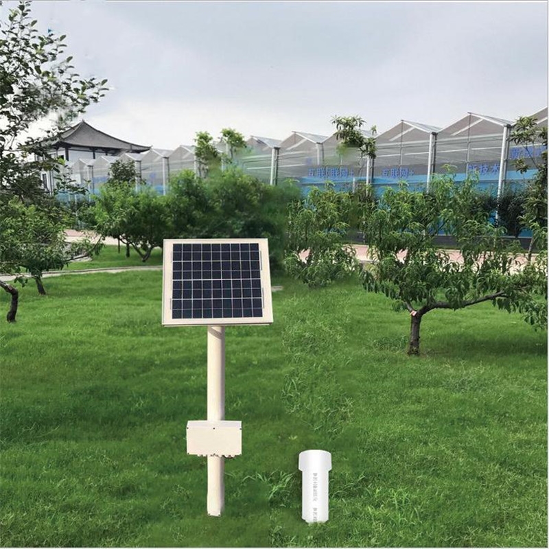 管式土壤墒情监测仪的外壳为pvc塑料管制成,它和普通型土壤墒情传感器